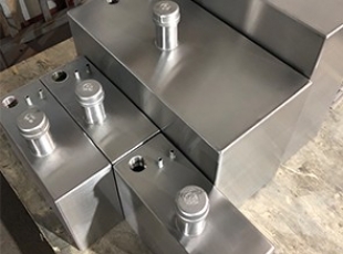 无锡不锈钢加工定制 不锈钢尿素箱